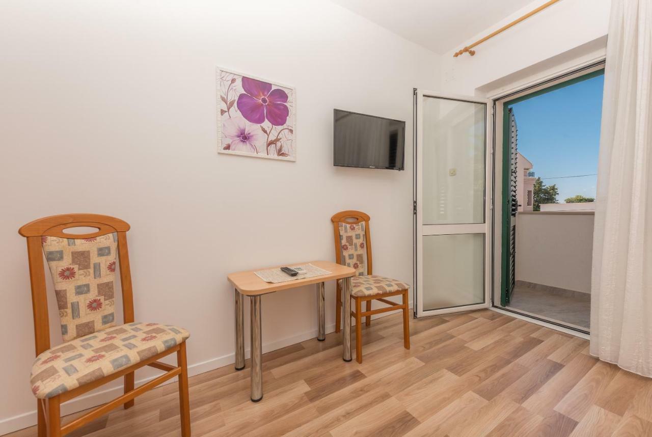 Apartmani Mona Makarska Bagian luar foto