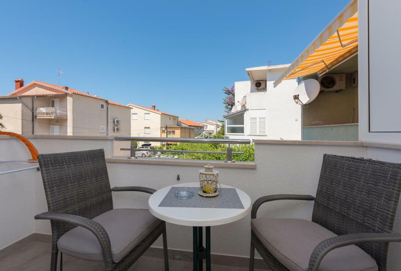 Apartmani Mona Makarska Bagian luar foto