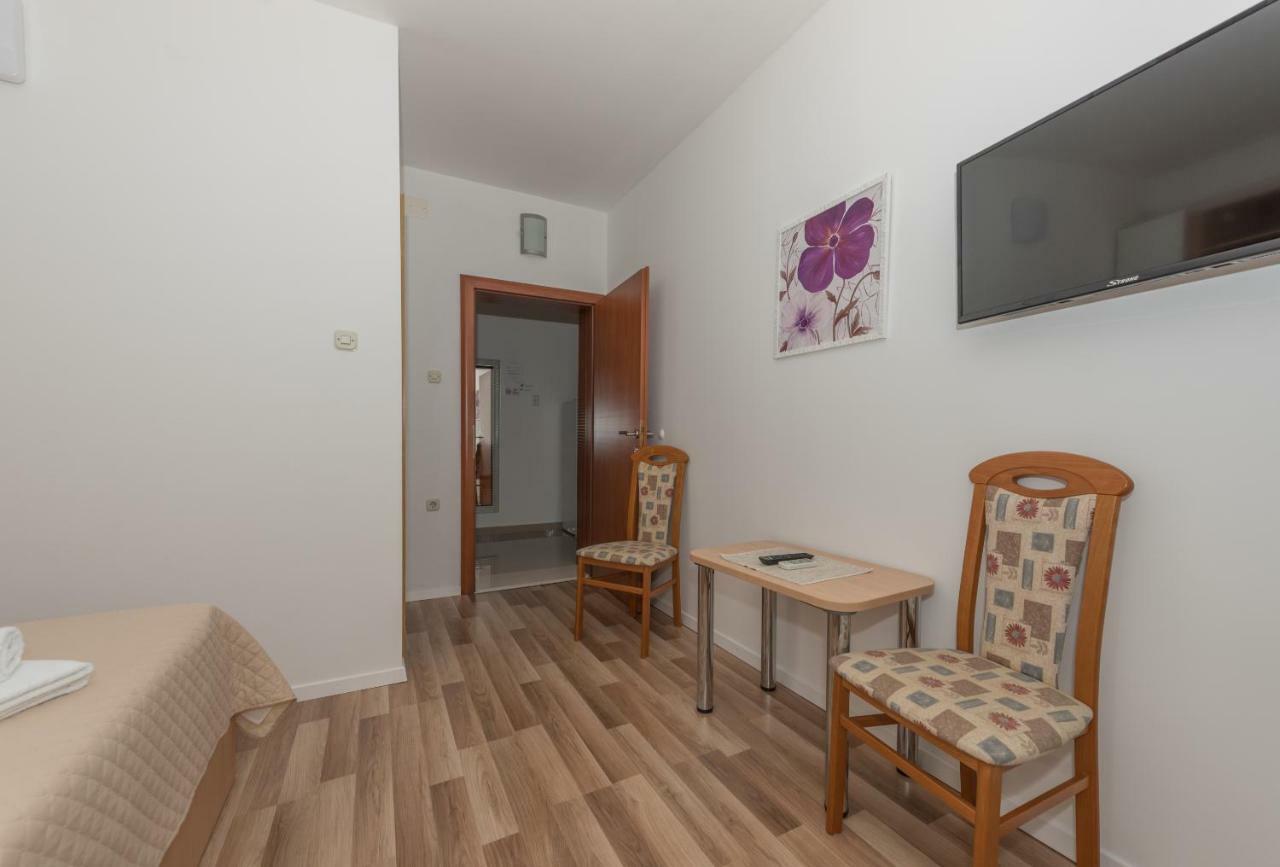 Apartmani Mona Makarska Bagian luar foto
