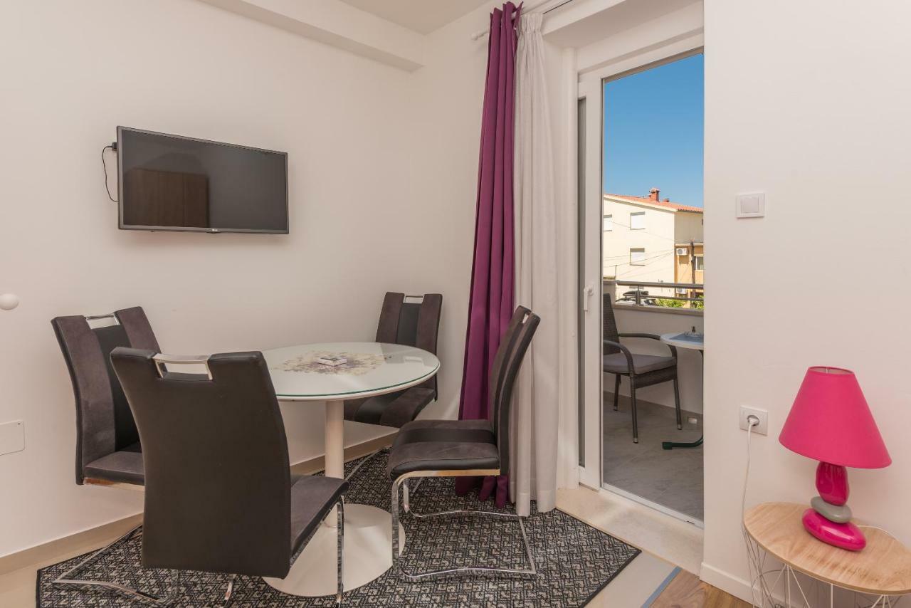 Apartmani Mona Makarska Bagian luar foto