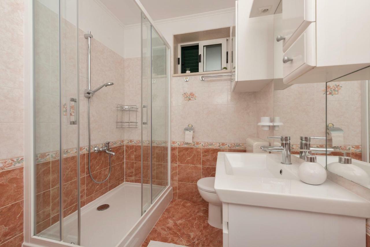 Apartmani Mona Makarska Bagian luar foto