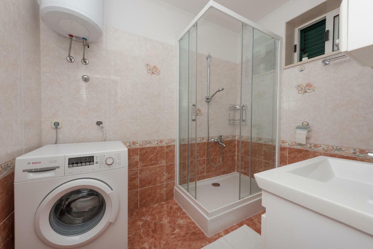 Apartmani Mona Makarska Bagian luar foto