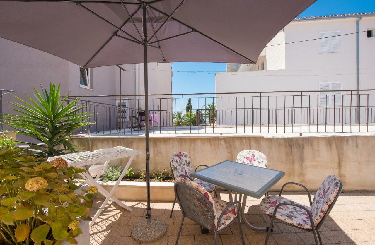 Apartmani Mona Makarska Bagian luar foto