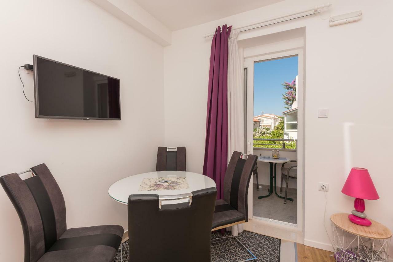 Apartmani Mona Makarska Bagian luar foto